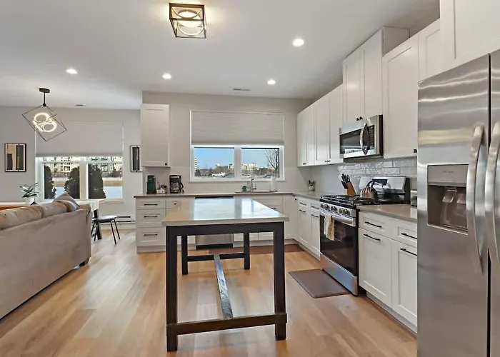 Perfect 4br Townhouse With Parking & Pickleball Access Апартаменты