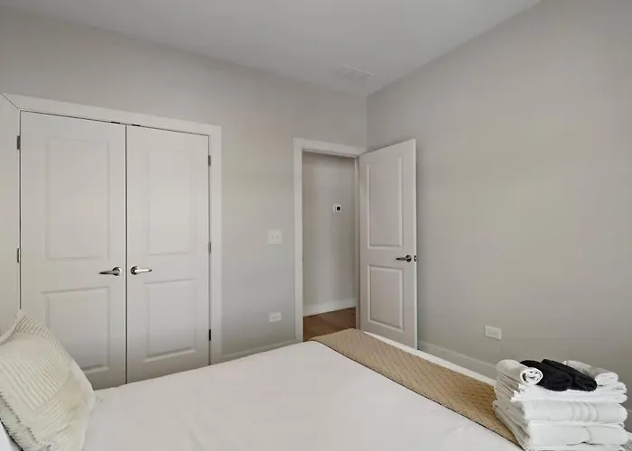 Perfect 4br Townhouse With Parking & Pickleball Access Апартаменты *