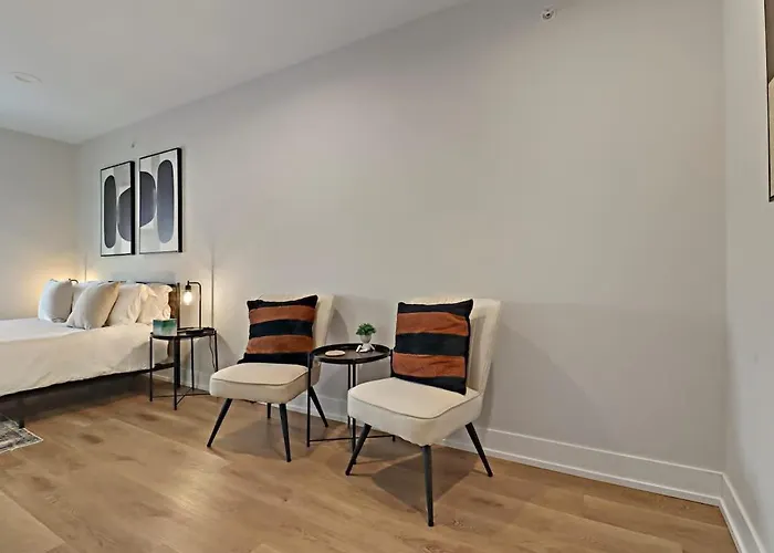 Perfect 4br Townhouse With Parking & Pickleball Access Апартаменты *