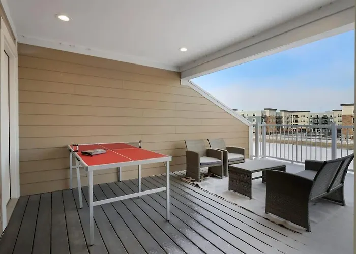 Апартаменты Perfect 4br Townhouse With Parking & Pickleball Access *